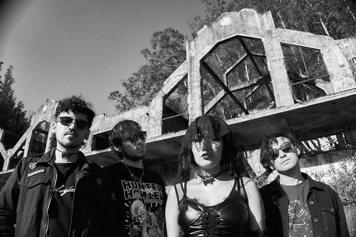 contemporanea_y_emotiva_banda_penquista_versiona_a_los_prisioneros_con_la_intima_estar_solo_1