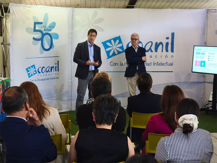 fundacion_coanil_entrega_propuestas_sobre_discapacidad_intelectual_e_inclusion_a_evelyn_matthei_1