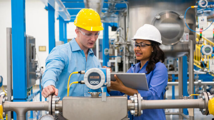 nuevo_estudio_de_investigacion_muestra_que_los_principales_fabricantes_de_maquinaria_oem_recortan_la_recuperacion_de_tiempo_improductivo_en_un_40_1