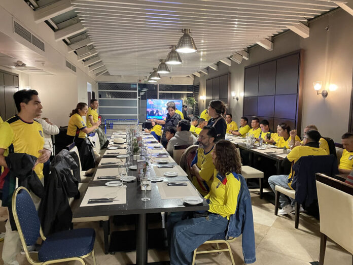 el_mundial_tambien_se_vive_lejos_de_casa_four_points_santiago_abre_sus_puertas_a_la_comunidad_ecuatoriana_en_chile_1