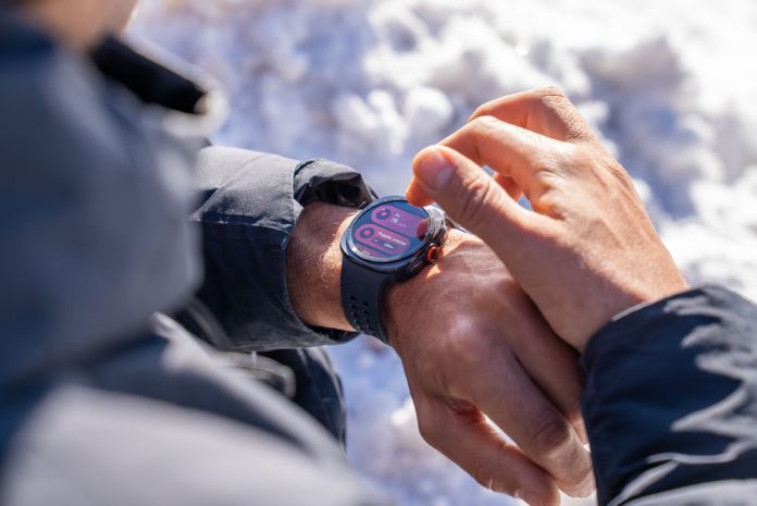 galaxy_watch_ultra2_acompano_a_sebastian_ardilla_alvarez_en_un_salto_que_llevo_la_tecnologia_al_limite_1