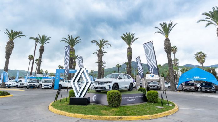 renault_inaugura_nuevo_showroom_en_movicenter_y_fortalece_su_nueva_etapa_en_chile_1