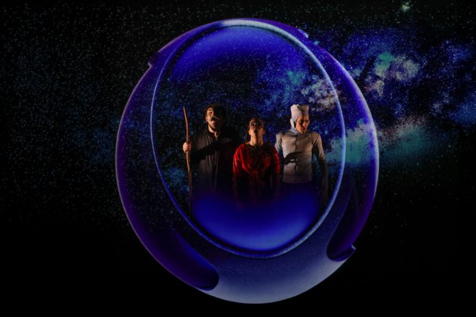 tras_4_anos_sin_estrenos_teatrocinema_presenta_cazadores_de_agua_en_el_teatro_municipal_de_las_condes_1