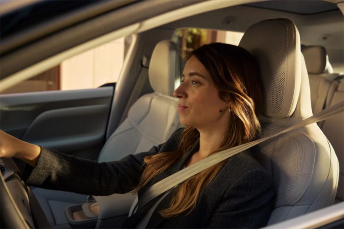 volvo_cars_redujo_en_un_88_el_riesgo_de_lesiones_en_conductoras_segun_estudio_de_accidentes_reales_1